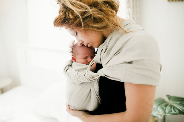 The ULTIMATE guide to help you decide between The RING SLING Vs THE NEWBORN WRAP
