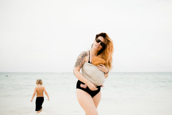 8 HOT WEATHER babywearing tips that EVERY Mother NEEDS to know.